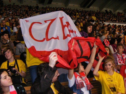 Mecz siatkówki Liga mistrzów 022.jpg